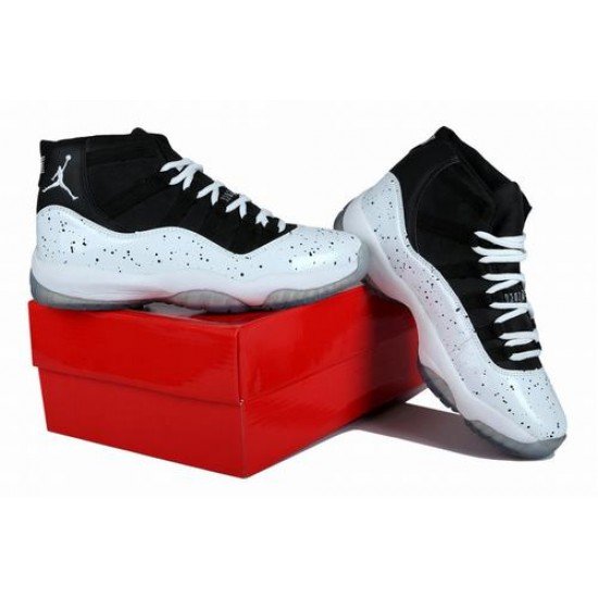 Air Jordan XI (11) Retro Black/White