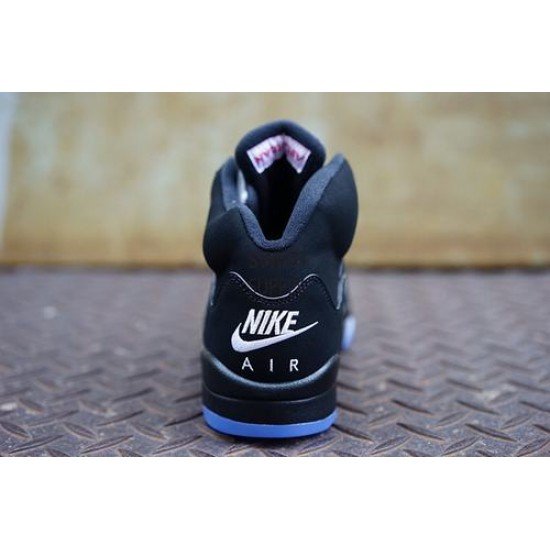 Air Jordan 5 Retro OG “Black Metallic”