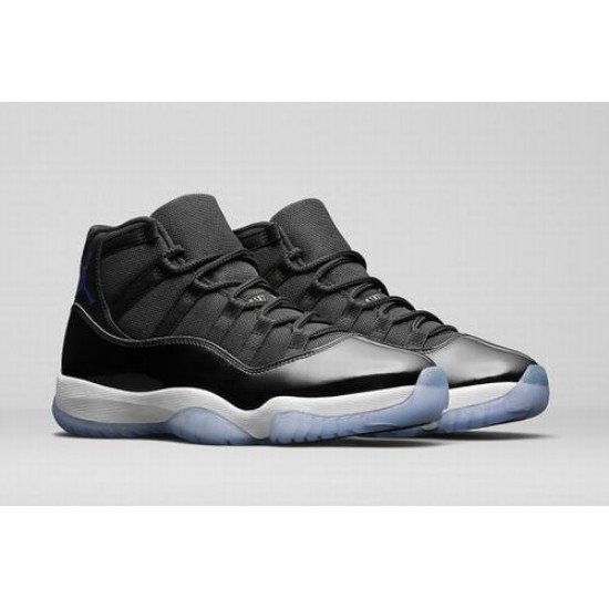 AIR JORDAN 11 “SPACE JAM” Women-1