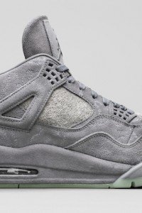 Air Jordan 4 Retro X KAWS-1