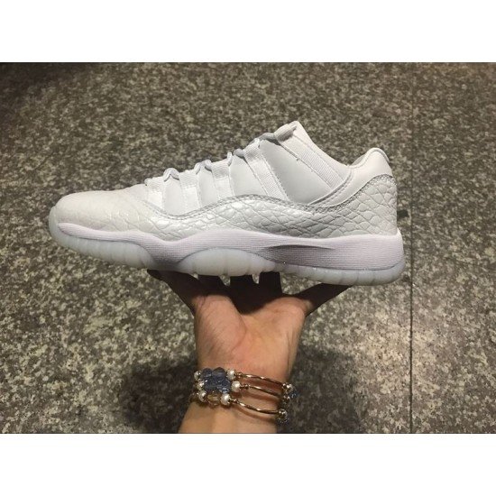 Air Jordan 11 GS All White-1