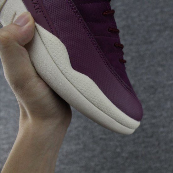 Air Jordan 12 Bordeaux-01