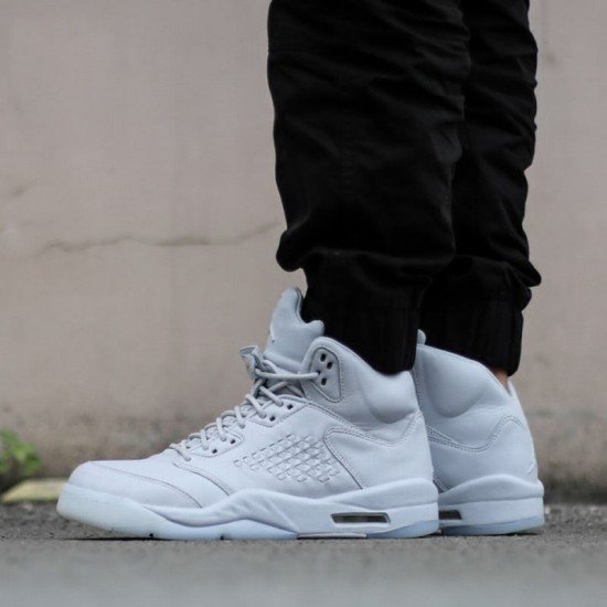 Air Jordan 5 Premium “Pure Platinum”-01