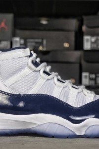 Air Jordan 11 “Midnight Navy” -01