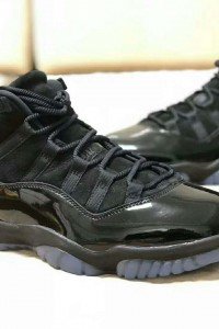 Air Jordan 11 Cap and Gown-1