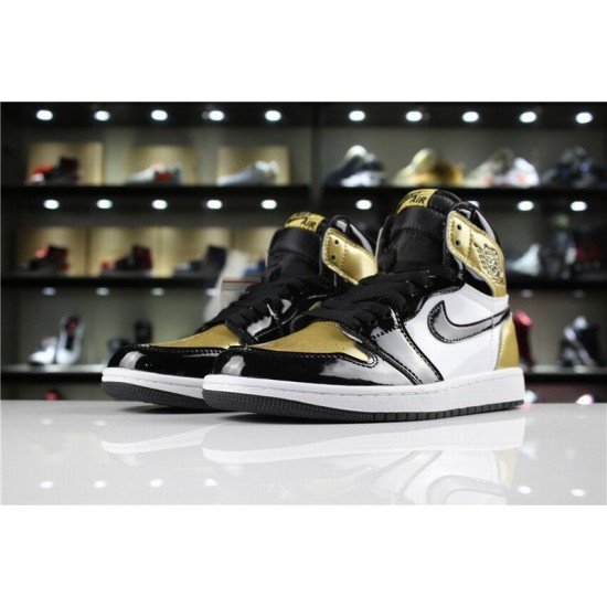 Air Jordan 1 Gold Toe-01