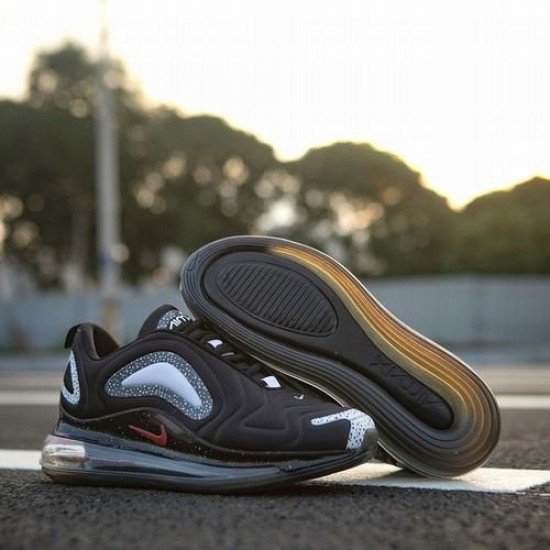 Air Max 720 black men