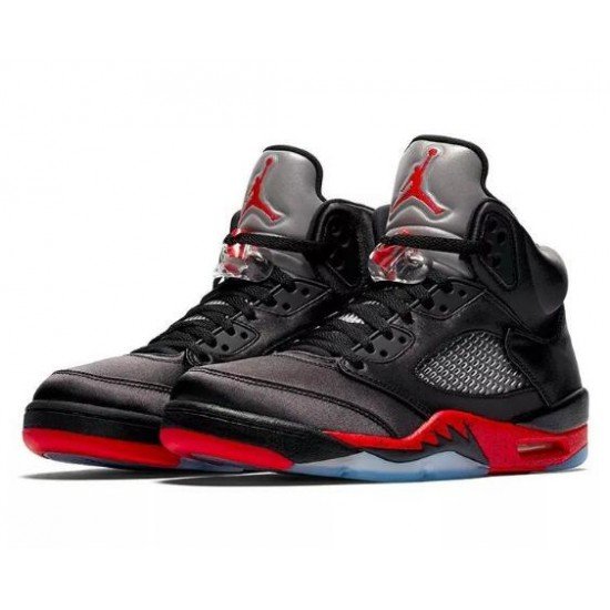 AIR JORDAN 5 RETRO