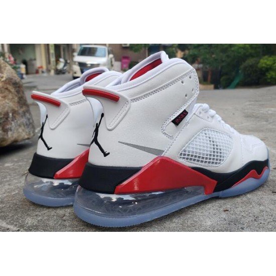 Jordan Mars 270​ White black red