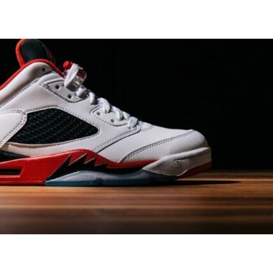 Air Jordan 5 Low “Fire Red”