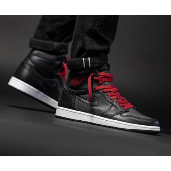 Air Jordan 1 High OG “Black Satin”