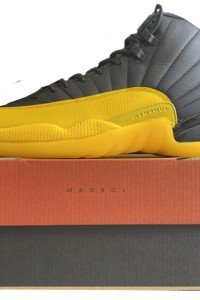 Air Jordan 12 "University Gold" black yellow 