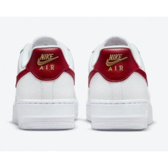 Nike Air Force 1 07 Essential