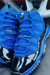 Air Jordan 11 "RoyalBlack" 