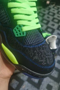 Air Jordan IV (4) Retro Black and Yellow