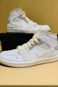 Air Jordan 1 Mid SE Craft White and Phantoma