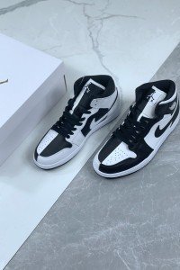 Air Jordan 1 Mid Invert