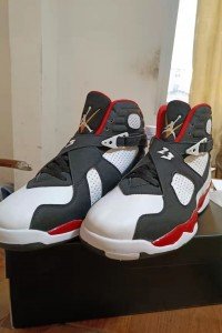 AJ8 black and white red