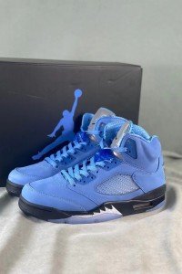 Air Jordan 5 North Carolina Blue